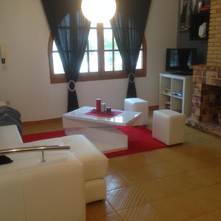 Gloria Apartament Near The Beach Can Picafort  Bagian luar foto